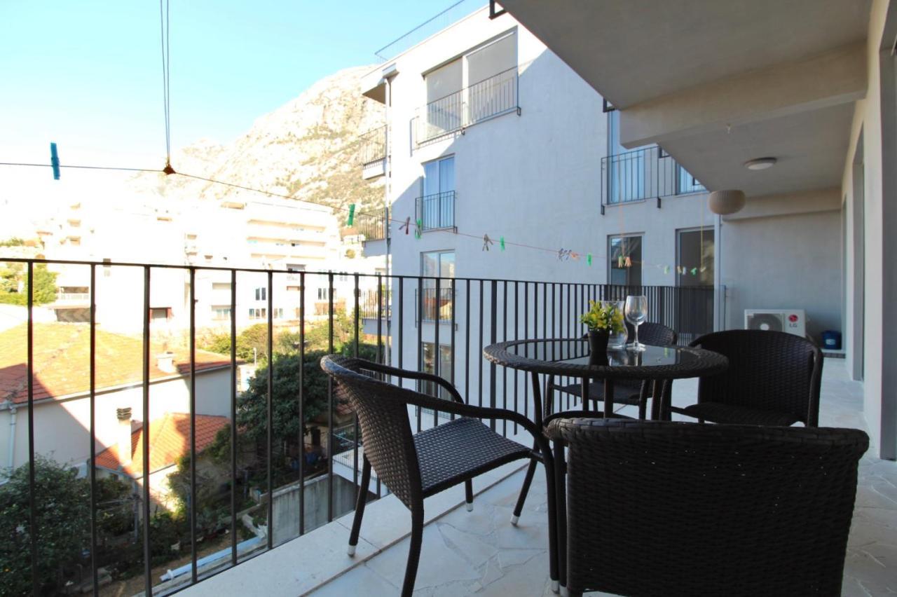 2Bd New Dobrota Apt With Bay Views Kotor Extérieur photo