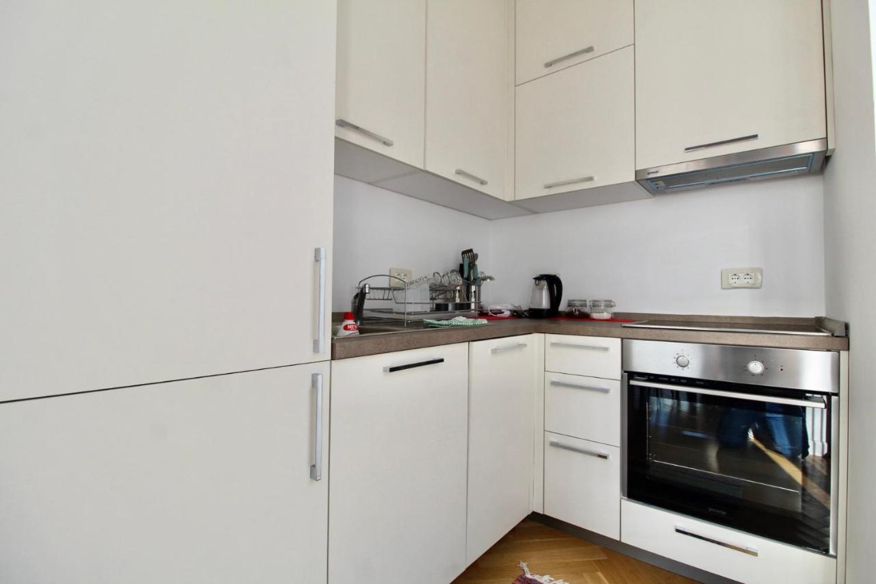 2Bd New Dobrota Apt With Bay Views Kotor Extérieur photo