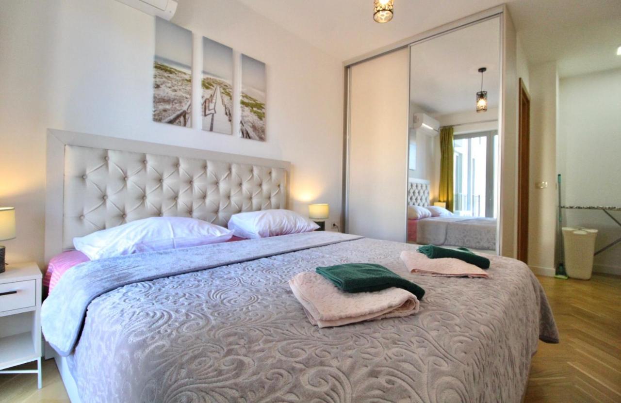 2Bd New Dobrota Apt With Bay Views Kotor Extérieur photo